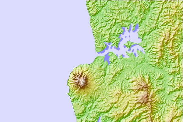 Surf spots located close to Raglan - Ngarunui Beach