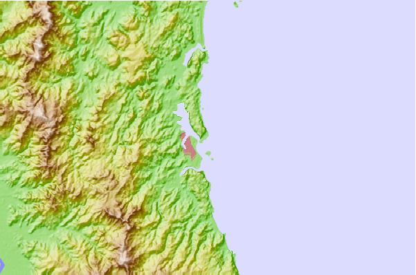 Surf spots located close to Whangamata Bar