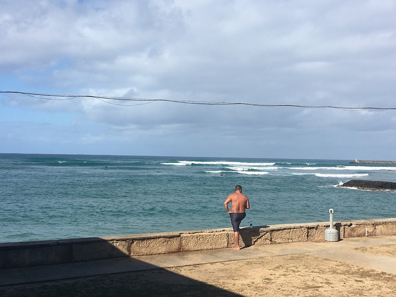 Pokai Bay