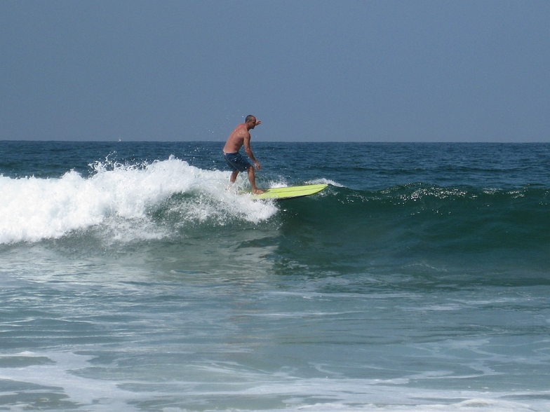 Surfer, Gillis