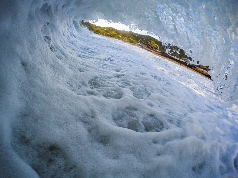 Shacked, Tata Beach