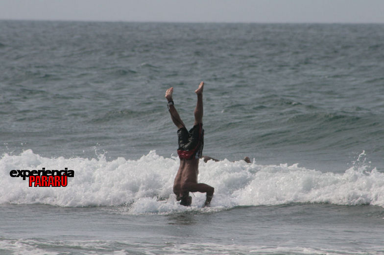 Experiencia PARARÚ - Escuela de Surf - Memo, Todasana