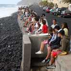Paul do Mar surfspot, spectators enjoying competition