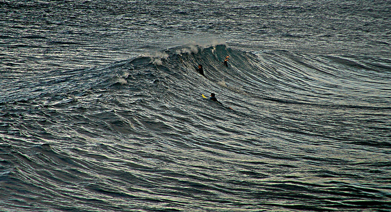 February crowds, Faial - Praia do Norte