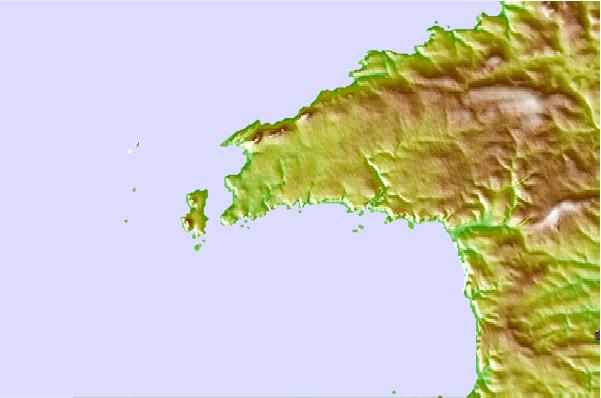 Surf spots located close to Caerfai Bay