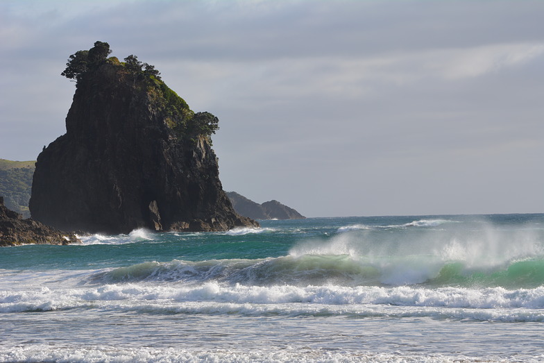 Morning surf, Awana