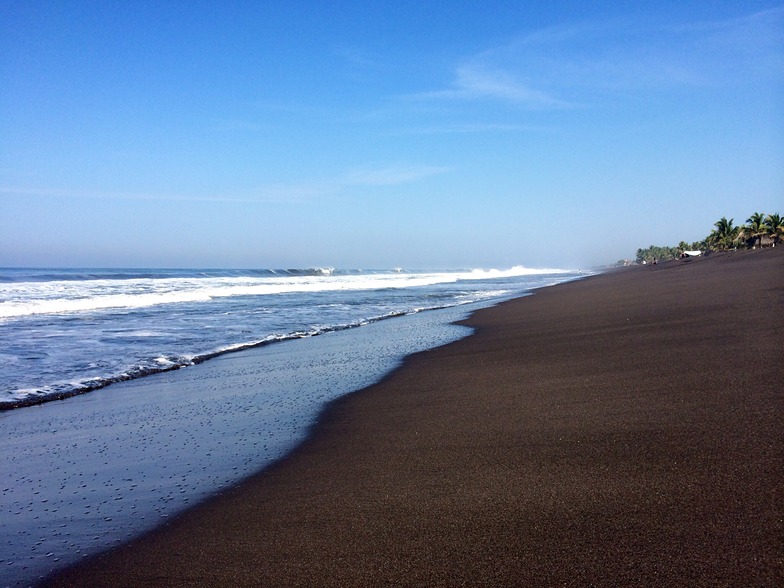 Monterrico surf break