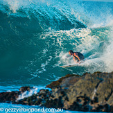 Ride the rails, Snapper Rocks