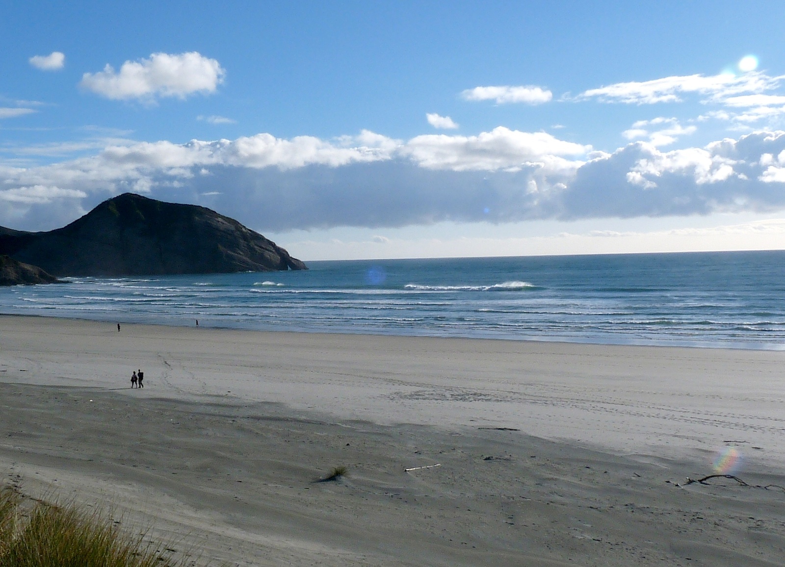 Wharariki, Wharariki Beach