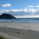 Wharariki, Wharariki Beach