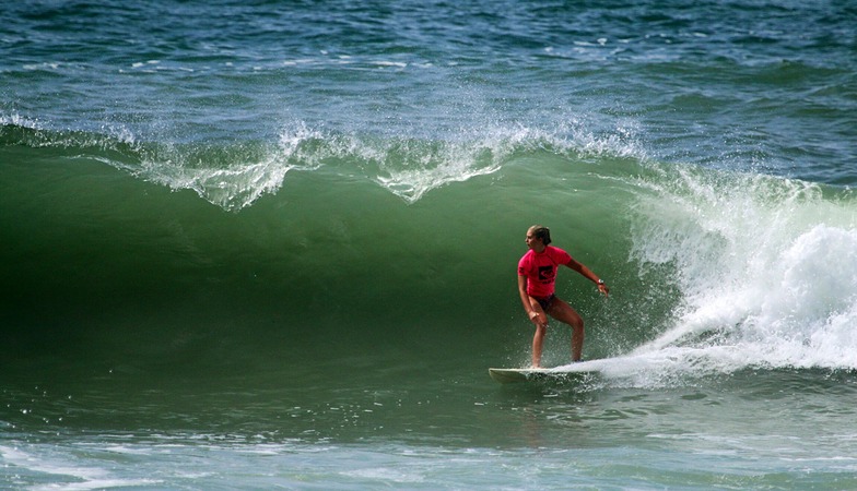 Victoria Bay surf break