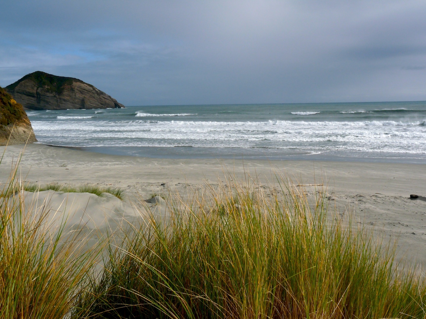 Cross-off wind, Wharariki Beach