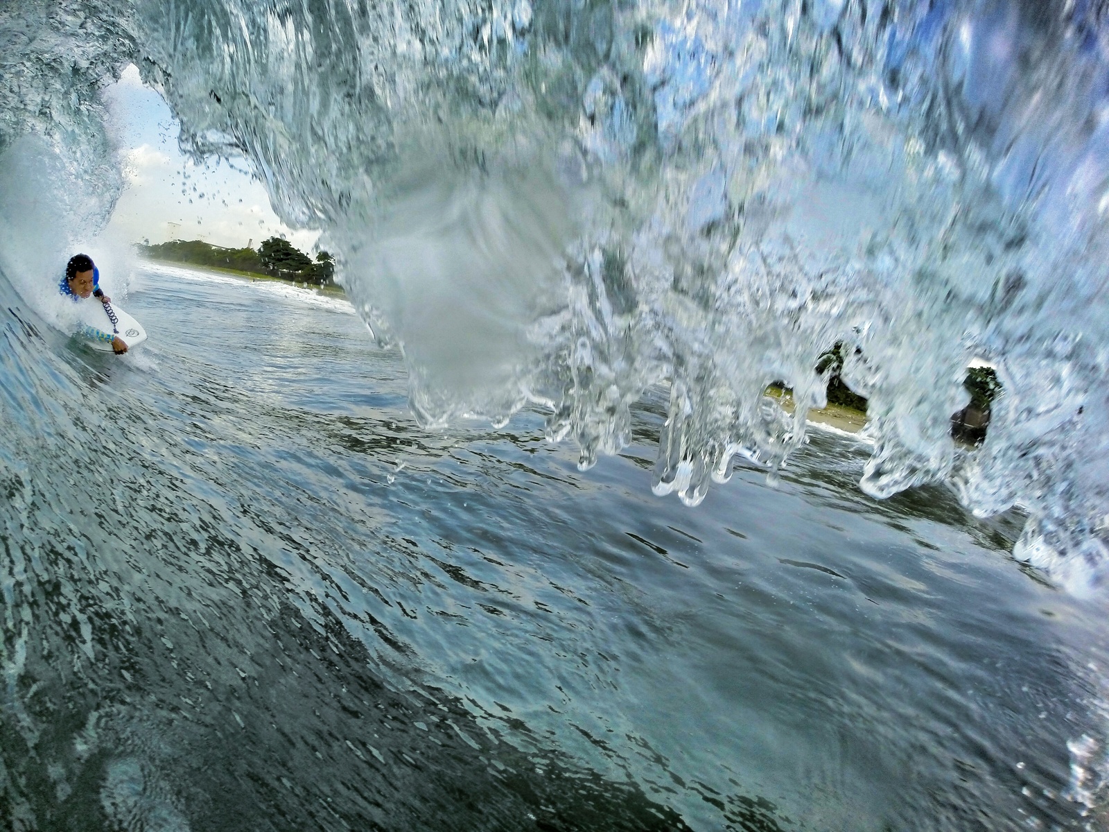 Luis Morillo en el Chinchorro, Red Beach
