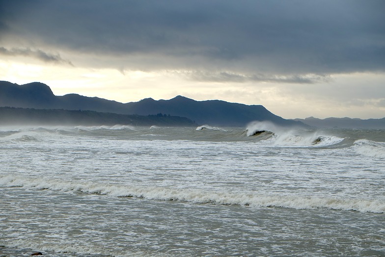 Onekaka surf after an easterly storm