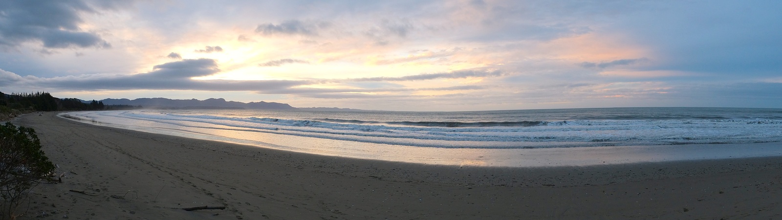 Patons Rock evening surf