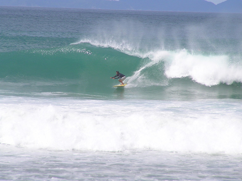 Waipu cove Cranking!