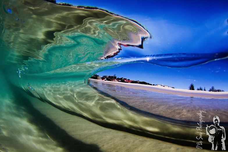 Kirra surf break