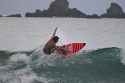 erick (leon) surf, Escolleras photo