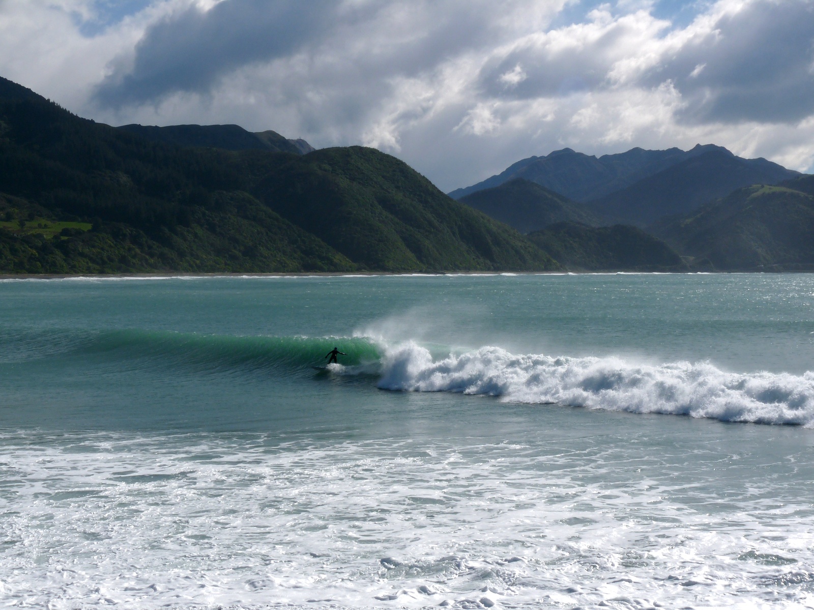 Mangamaunu east swell