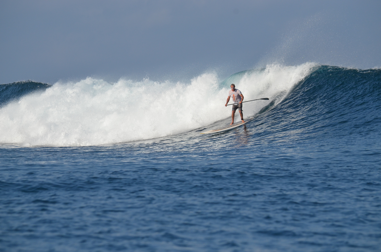 Mr Casual, Ekas-Outside