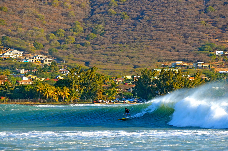 Big Wednesday, Black Rocks