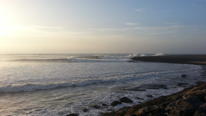 Bouznika Plage surf break