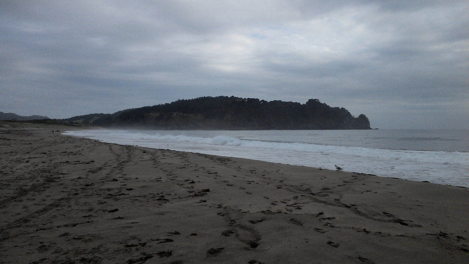 Hot Water Beach at midtide