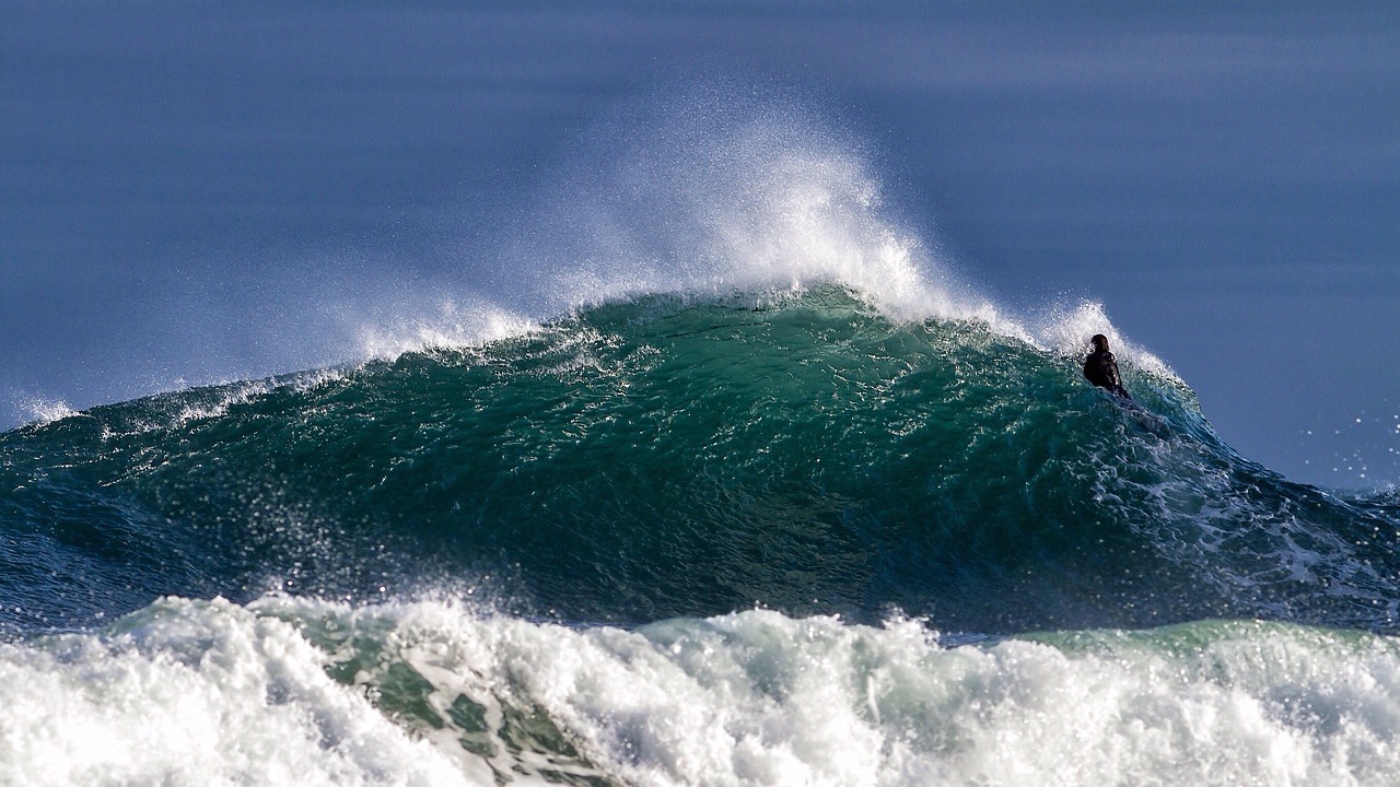 local buscando la serie. andrin., Playa de Andrin