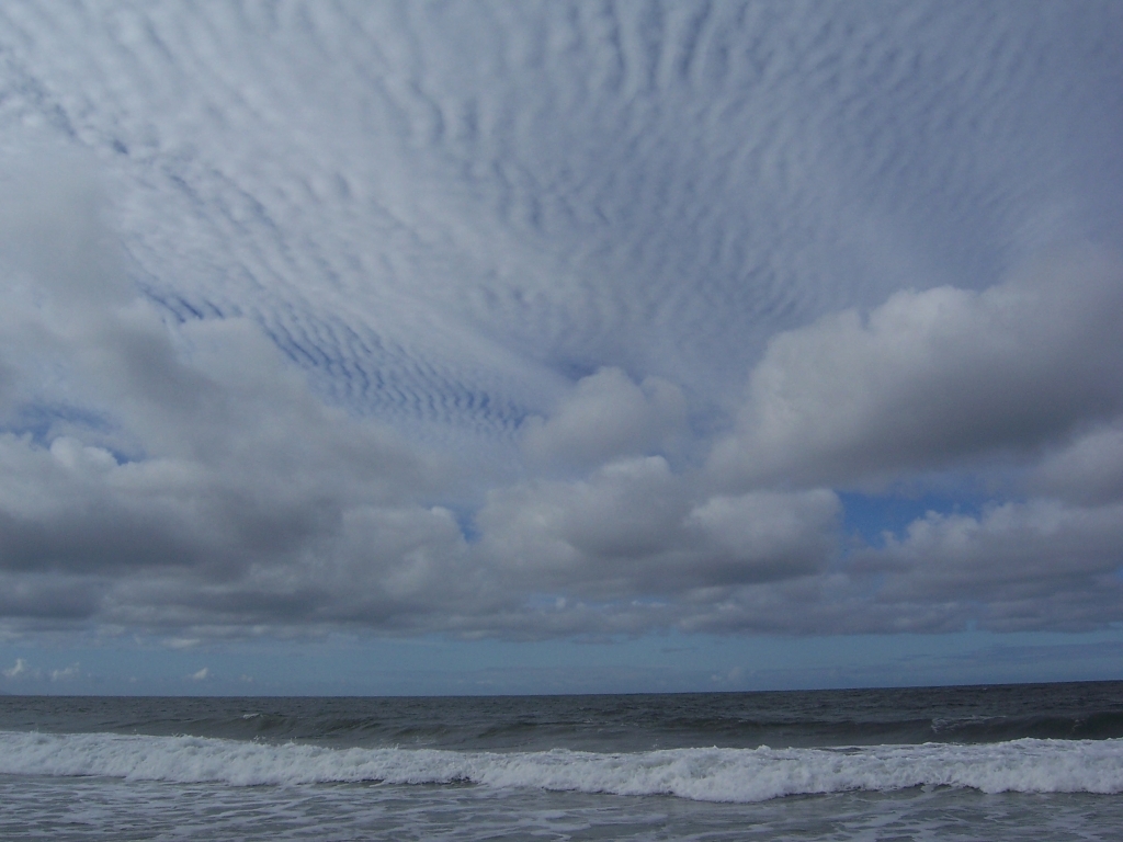 Alto cumulus clouds at Gillis