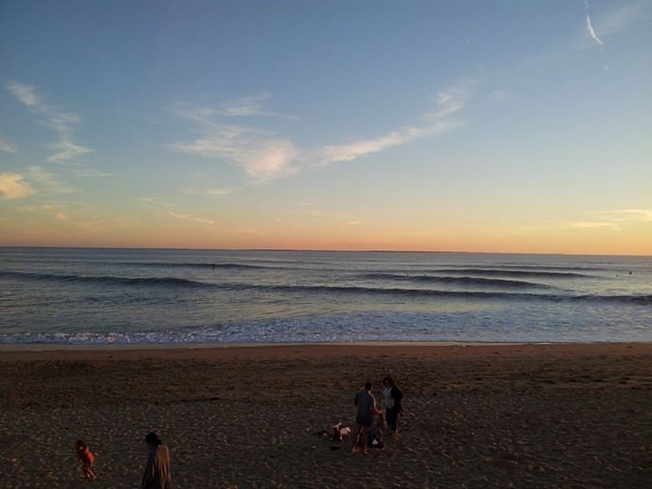 Le Phare du Groin du Cou surf break