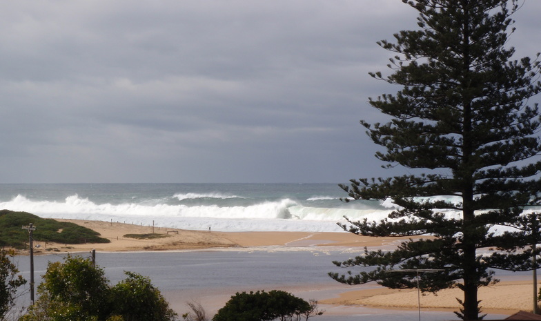 Big surf day, Wamberal Beach