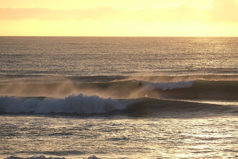 Easterly swell at Wainui, Wainui Beach - Schools