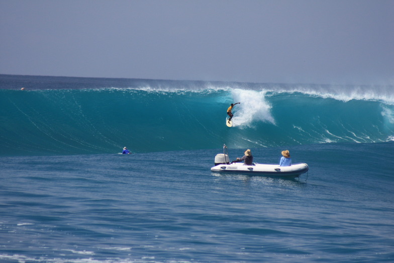 Blue Bowls surf break