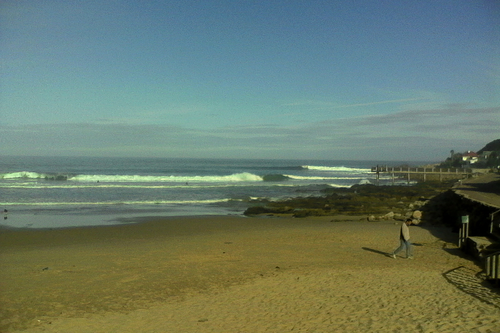 Vic first winter swell, Victoria Bay