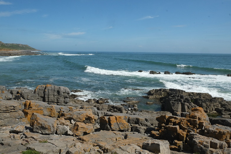 Slade Bay/Boot Reef surf break