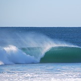 Clean left, Werri Beach