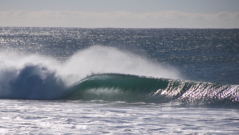 Perfect left hander, Werri Beach