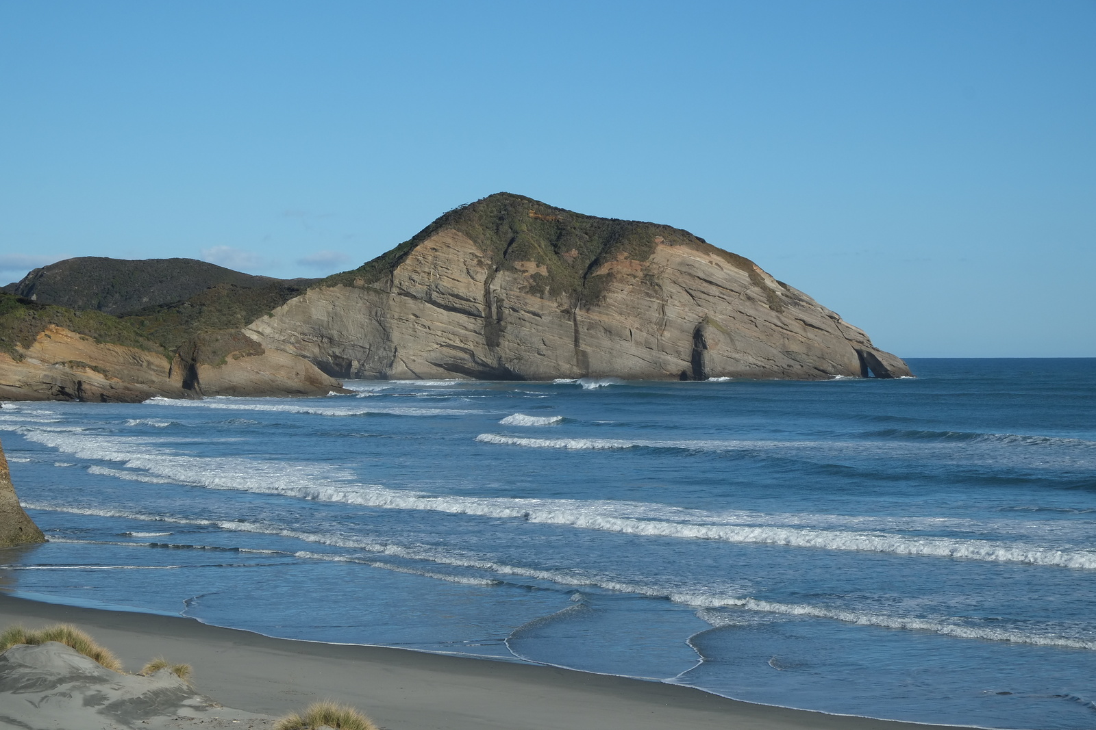 Wharariki lefts, Wharariki Beach