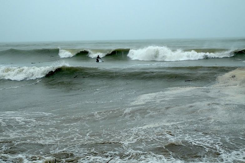 Paddling out at Patons Rock