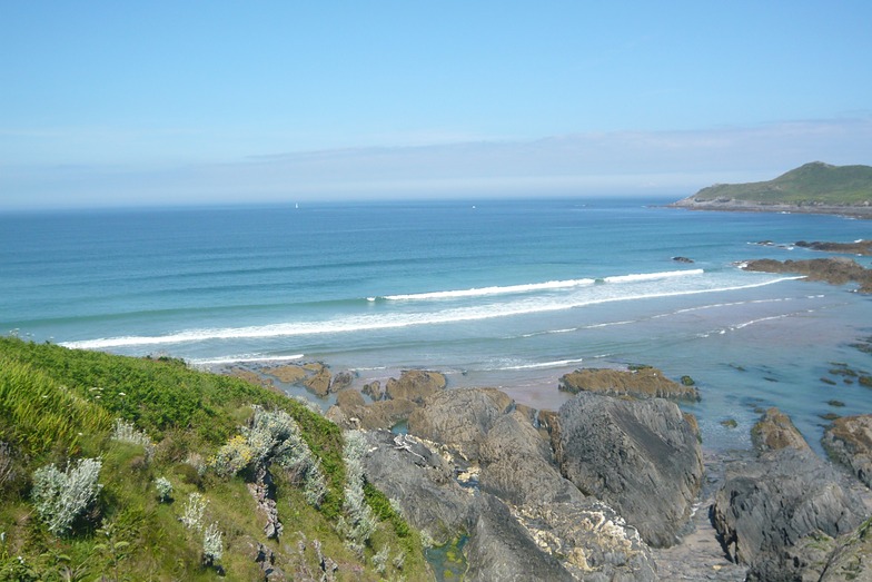 Coombesgate Beach surf break