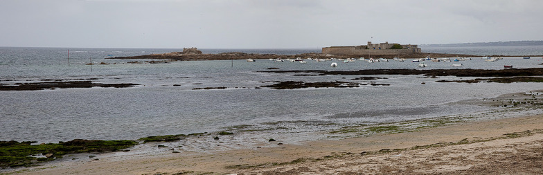 Le Fort Bloque surf break