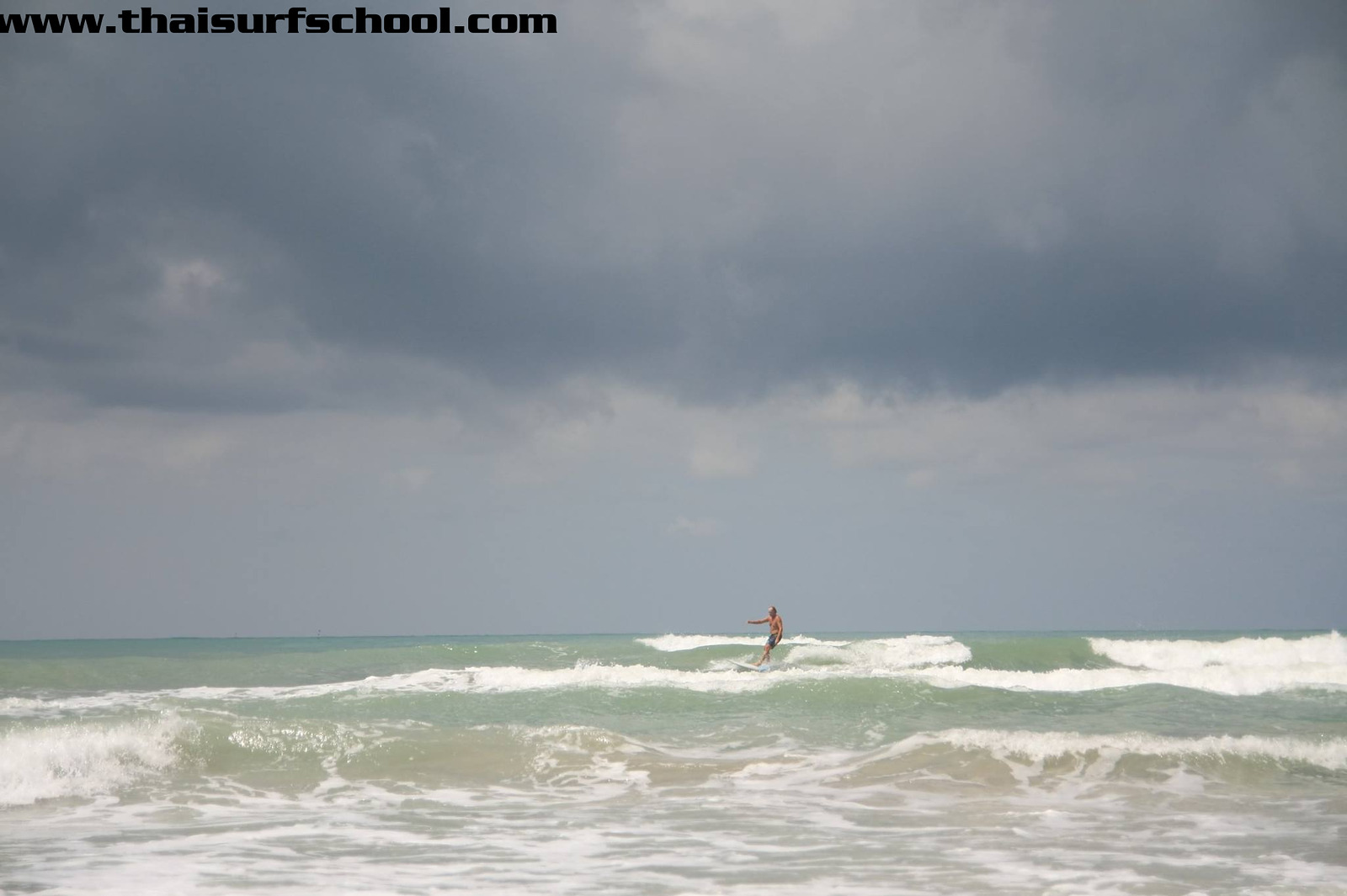 Happy Surfing Rayong Everyone., Rayong Mae Ramphung Beach
