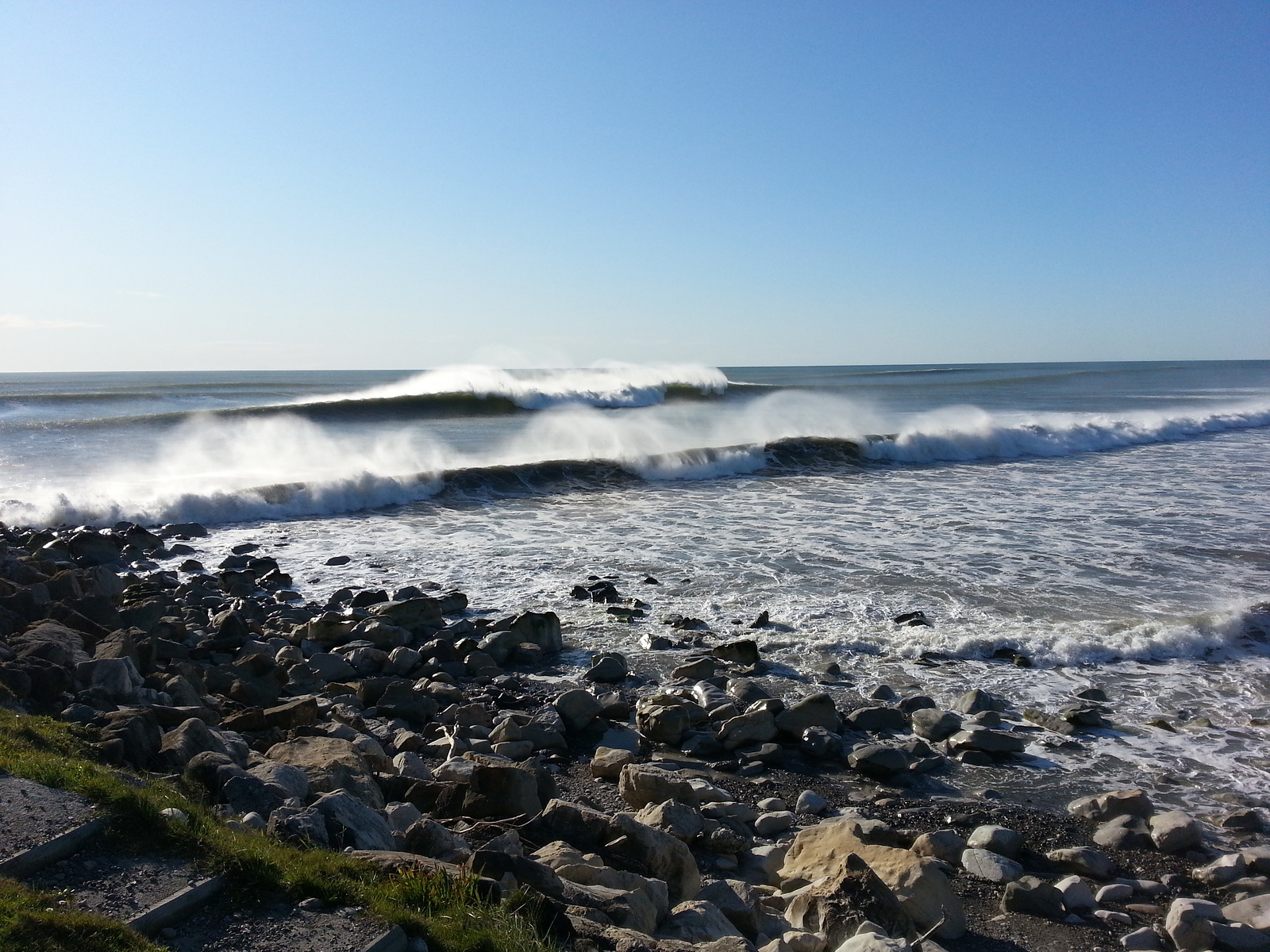 Spring time, Cobden Breakwater