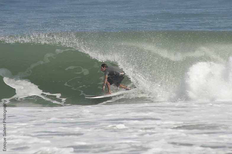 El Broke surf break