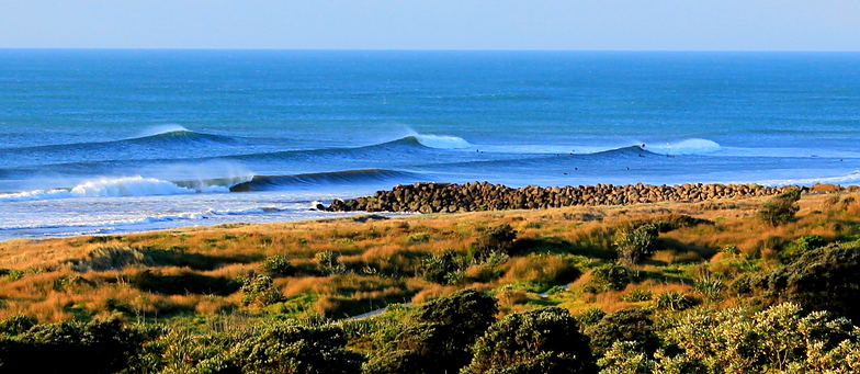 Waiwakaiho surf break