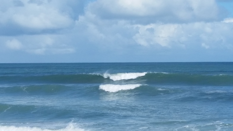 Hangers surf break