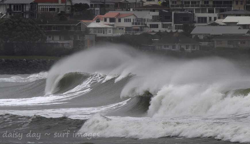 Spring city surf, Fitzroy Beach