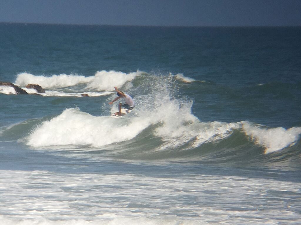 los Pocitos Surfer OSWALD MORENO (Foto Danny Garrido)