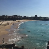 Coogee Beach - typical sunny morning - south end looking north