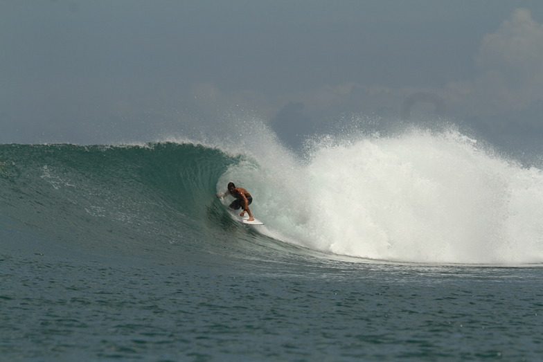 Surfer - Mauro Isola - PE, Lagundri - The Point